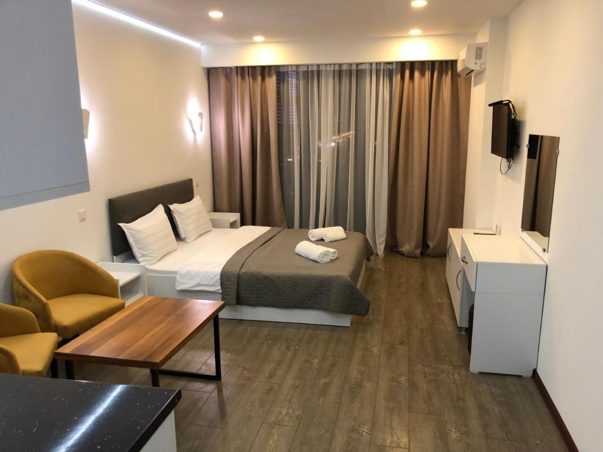 Panorama Beach Tower 바투미 외부 사진