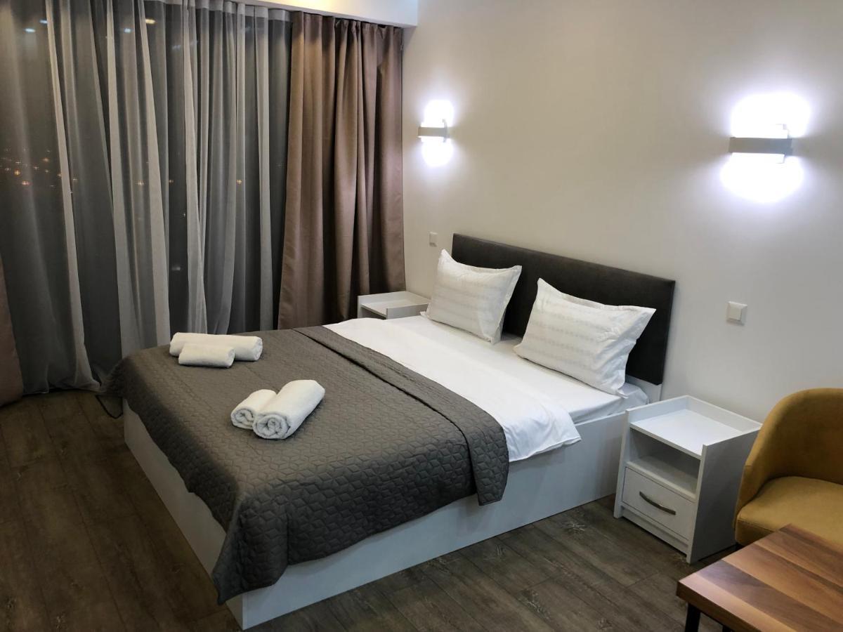 Panorama Beach Tower 바투미 외부 사진